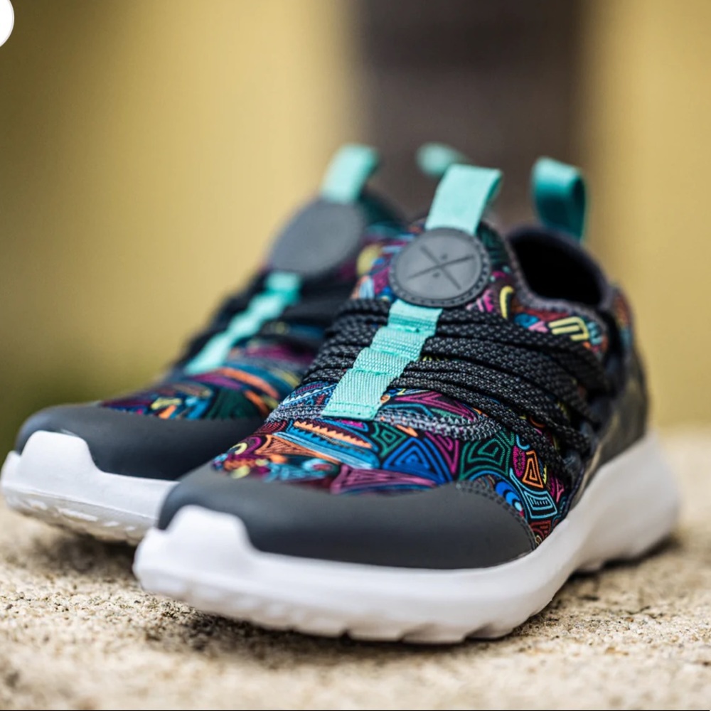 BRAND NEW Inkka - Mola Flex Runners NWT